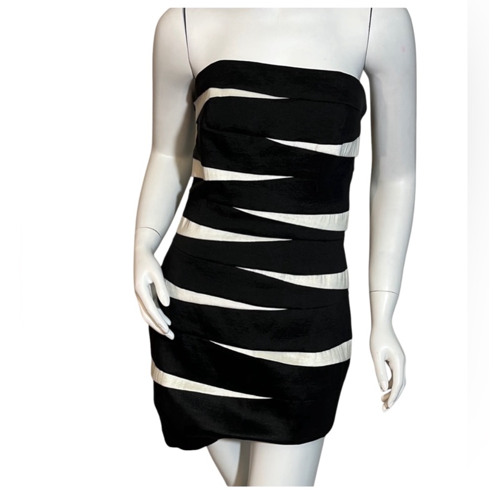 D9- strapless medium black & white sassy dress size 8 CACHE
